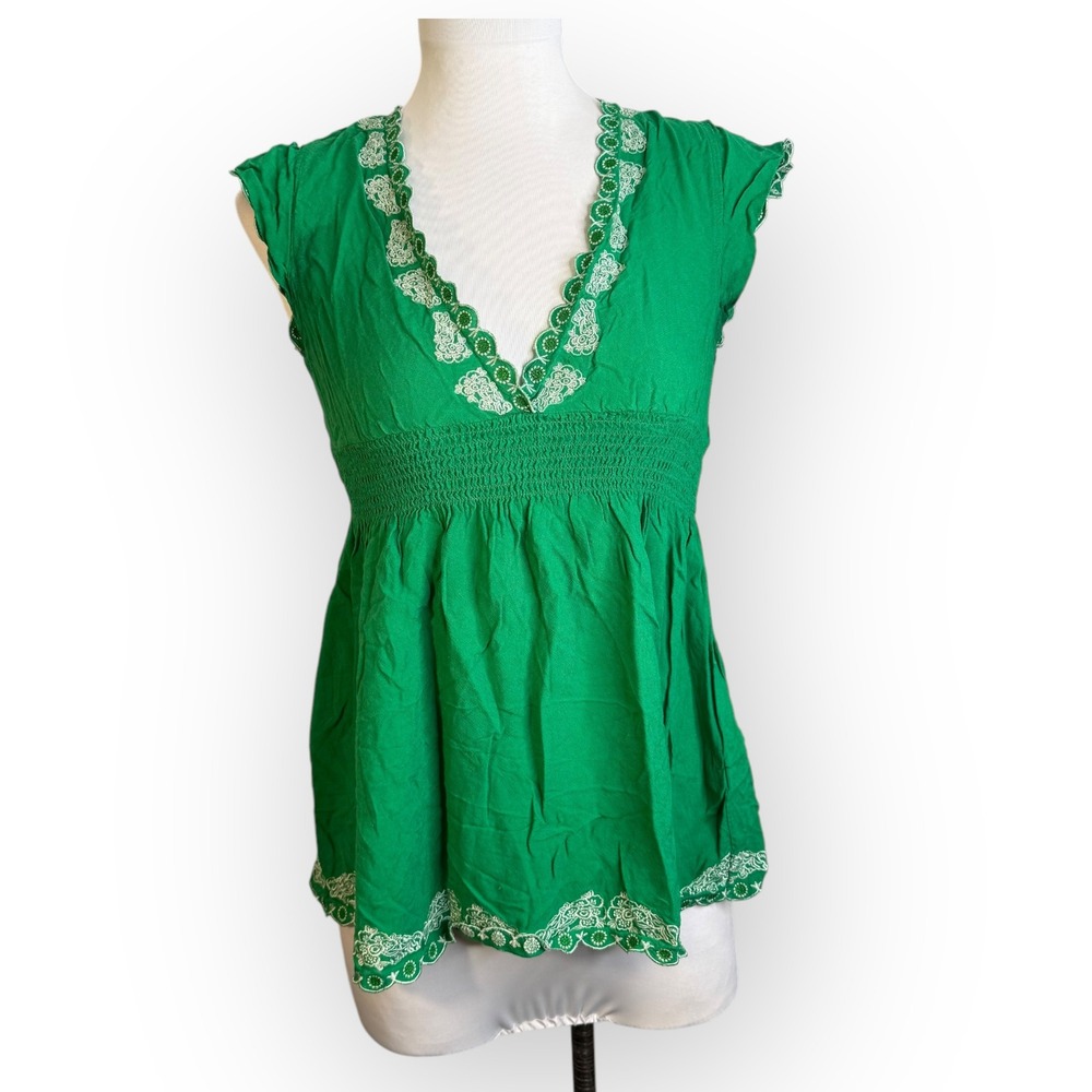 Forever 21‎ Green Babydoll Top with White Embroidery Small